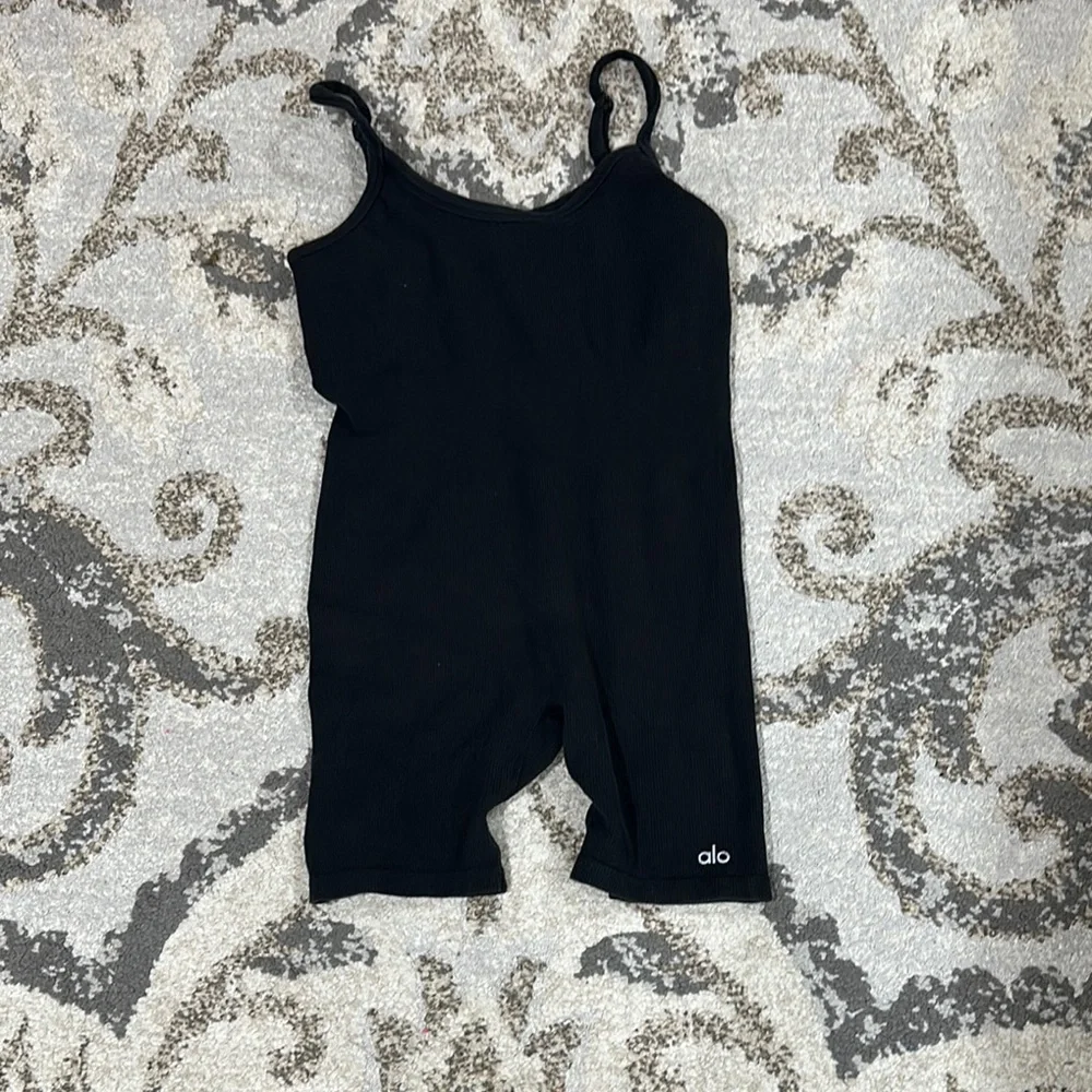 ALO Yoga Black Sleeveless Fitted Jumpsuit Romper